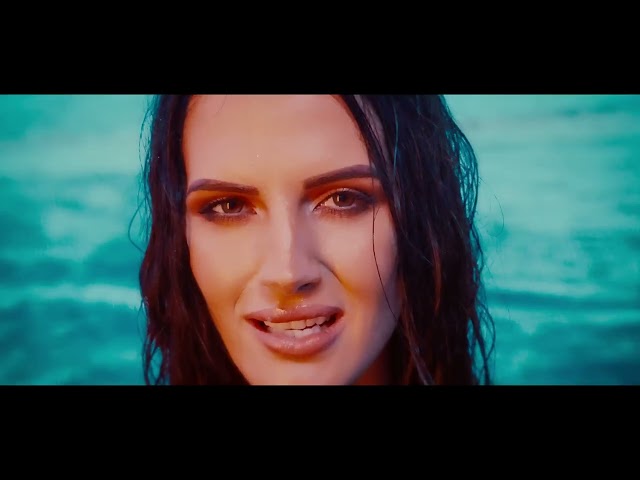 Franja du Plessis - Deur die reën (Official Music Video)