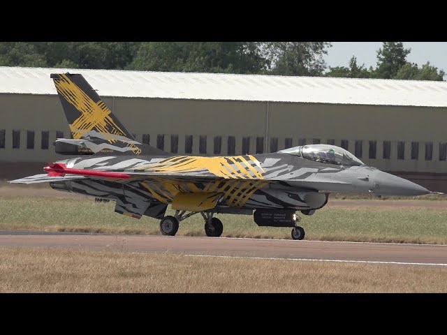 Fighter jet with a tiger livery 🐅 🇧🇪