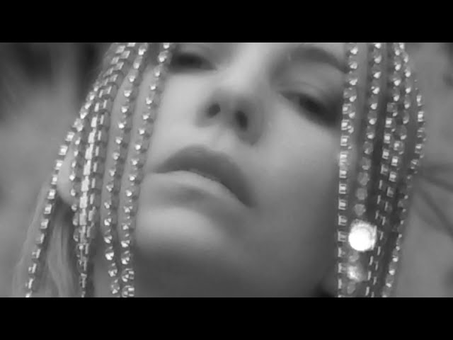 Skylar Grey - Show Me Where It Hurts (Official Music Video)