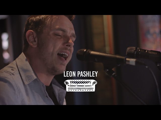 Leon Pashley - I See Fire (Ed Sheeran Cover) | Ont' Sofa Live at Slate NQ
