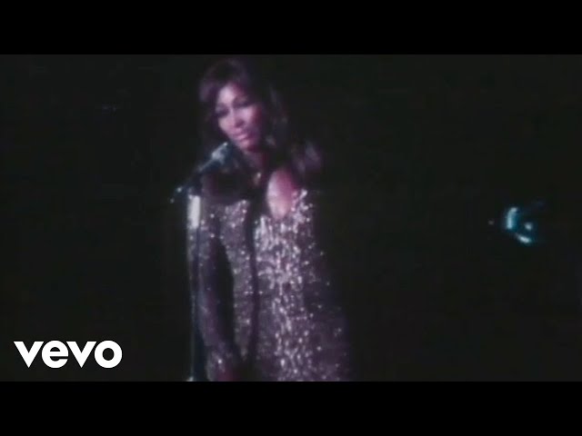 Tina Turner - I've Been Loving You Too Long (Live)
