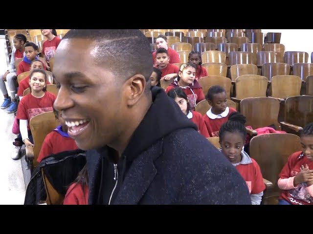 "The First Noel" Leslie Odom Jr. ft. PS22 Chorus