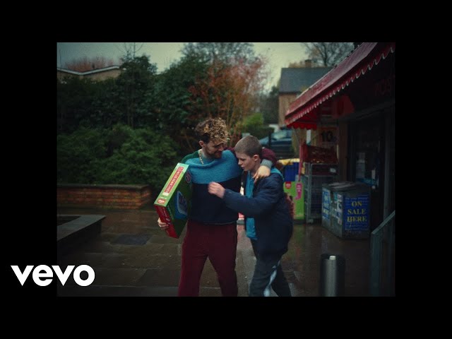 Tom Grennan - Little Bit of Love (Official Video)