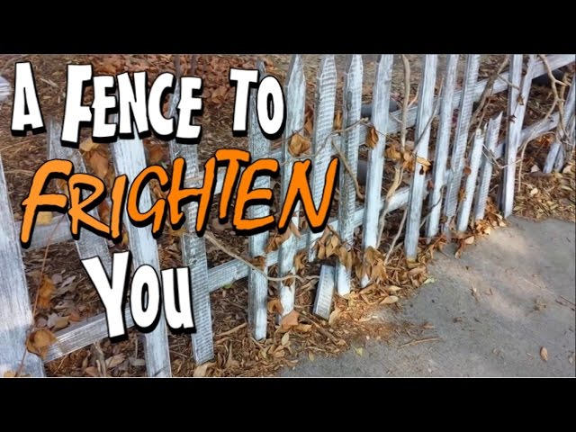 DIY Halloween Fence For Your Yard Display - Halloween Decoration Idea