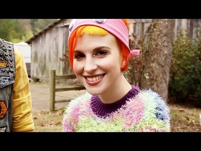 Paramore: Ain't It Fun (Beyond The Video)