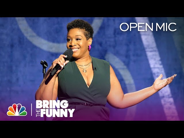 Comic Tacarra Williams Performs in the Open Mic Round - Bring The Funny (Open Mic)