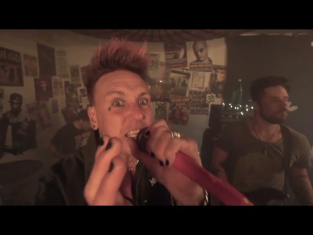 Papa Roach - Cut The Line (Official Music Video)