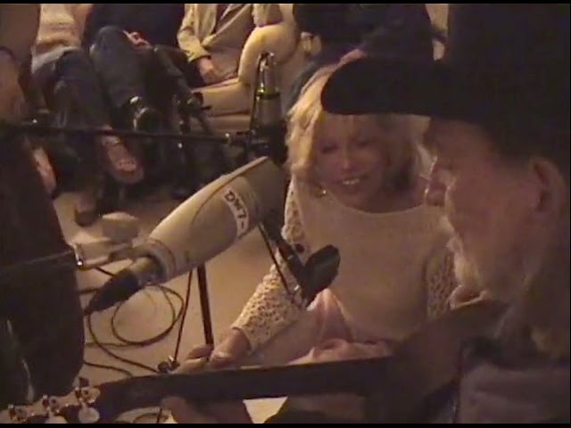 Pretty Paper - Carly Simon & Willie Nelson