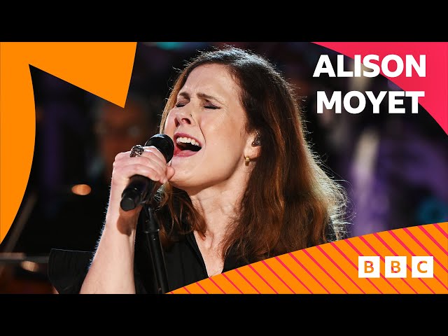 Alison Moyet - Such Small Ale (Radio 2 Piano Room)