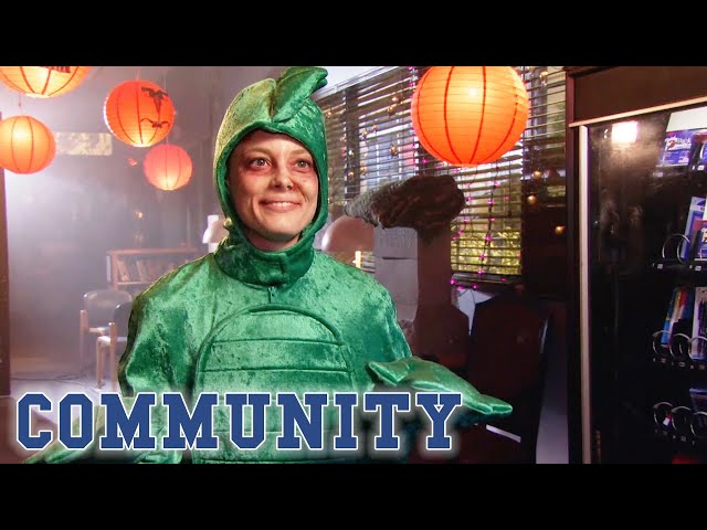 "I'm Supposed To Be A T-Rex...That's What's Up" | Behind The Scenes |  Community