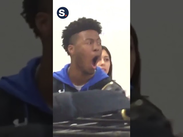 Student Has Incredible Reaction to Animals in Zoology Class