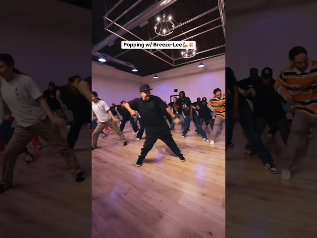 Popping classes with Breeze-Lee are unmatched💥 This energy is everything!!! #popping #poppingdance
