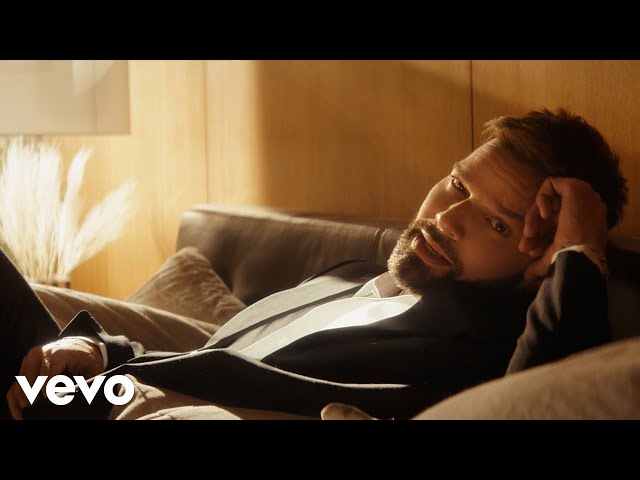 Ricky Martin - Otra Noche en L.A. (Official Video)