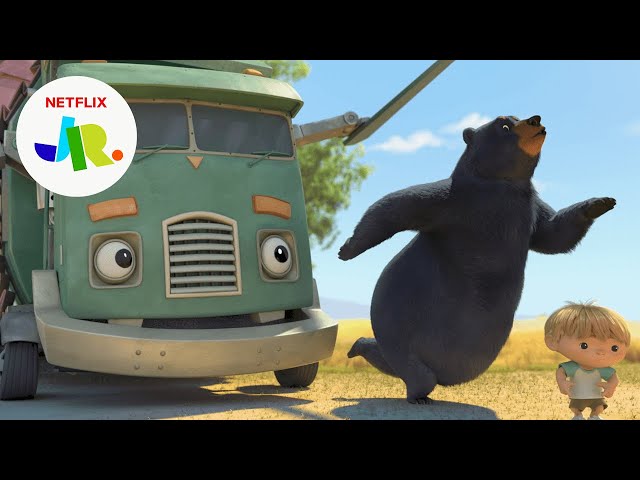 Learn to Dance Ballet with Olive | Trash Truck | Netflix Jr