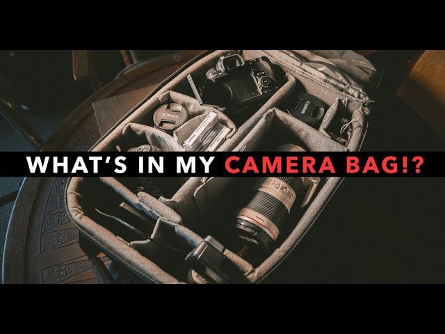What's In My CAMERA BAG 2018?!