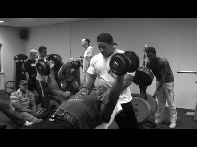 Roelly Winklaar Chest Workout Team-Andro.com