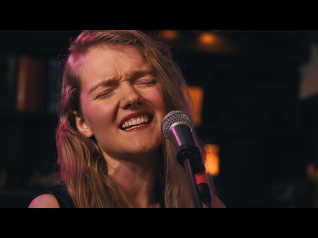 Sunna Fridjons - Full Performance (Live on KEXP)