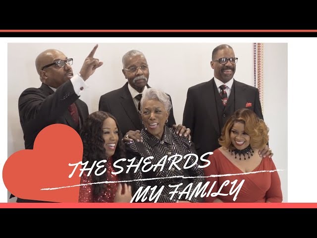 KIERRA SHEARD | MY FAMILY CHRISTMAS PHOTOSHOOT!