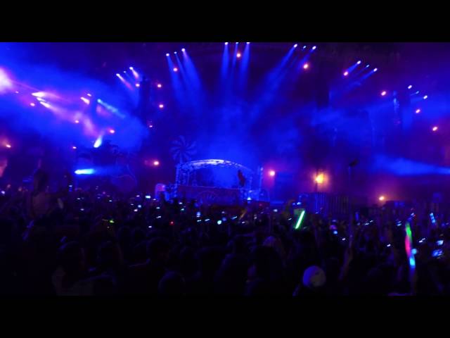 3 Are Legend - Intro & We Are Legend - Tomorrowland 2014 (Weekend 1)