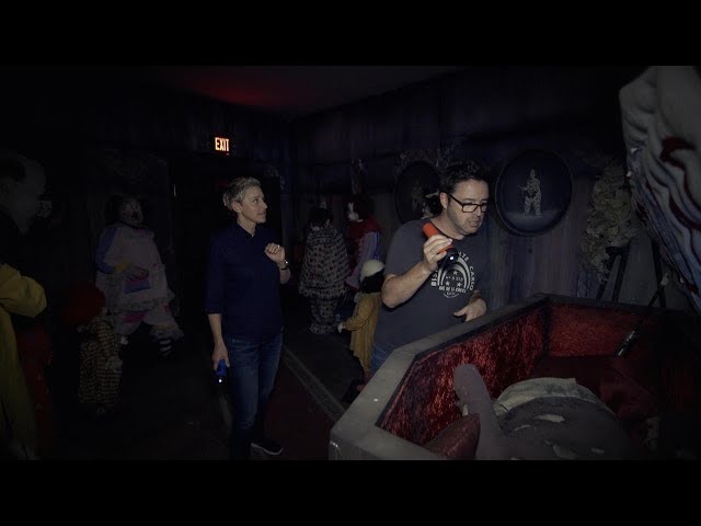 Ellen & Andy Visit the 'IT' Haunted House