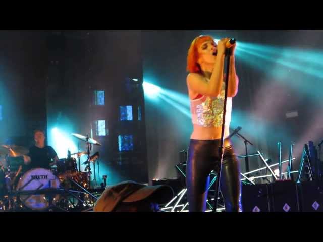 Paramore - Daydreaming Live in The Woodlands, Texas