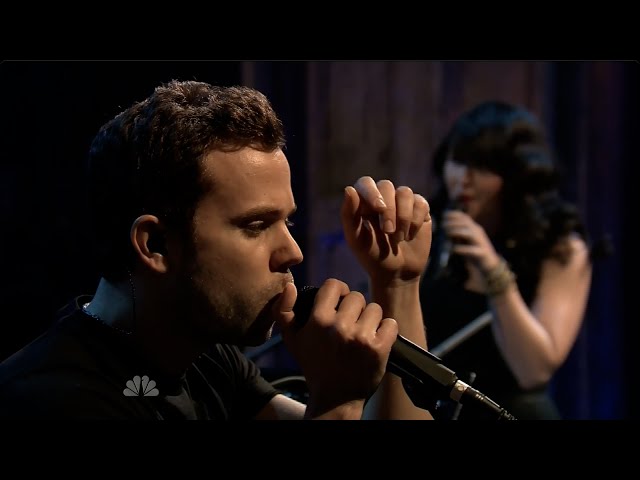 M83 - Midnight City (Live on Late Night With Jimmy Fallon)