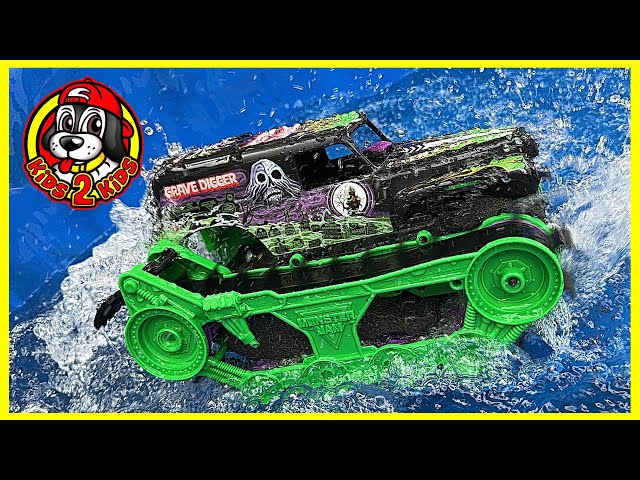 Monster Jam RC Grave Digger TRAX - 3 Little Army Men & the Big Bad Tank