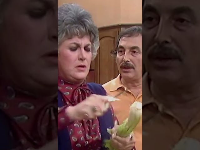 When she says 'nothing's wrong' 😂 #normanlear #maude #bestmoments #couplegoals