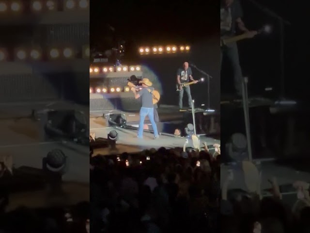 Security Remove Fan Who Rushed Stage at Jason Aldean Concert