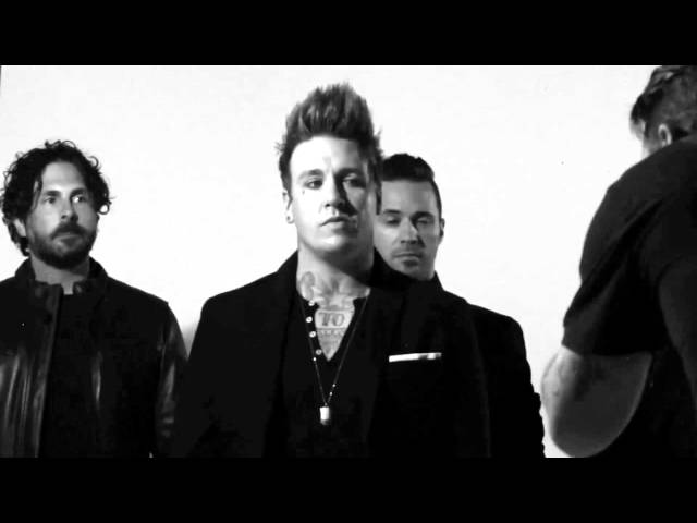 Papa Roach Talk "Falling Apart" from 'F.E.A.R.' - Track by Track