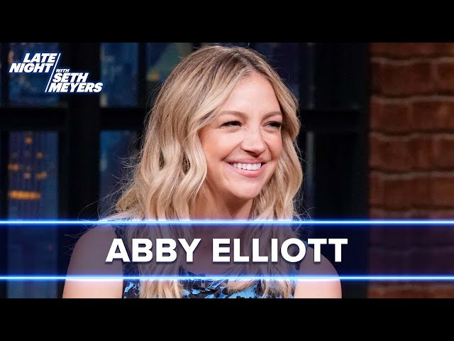 Abby Elliott Watched Her Own Birth Video to Prepare for The Bear