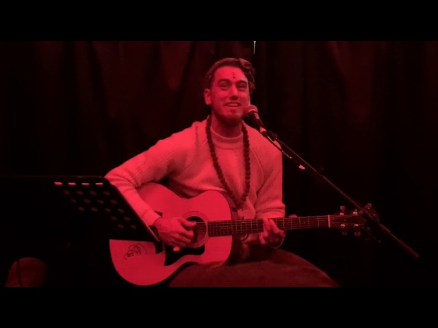 Evrencan Gündüz live acoustic, You Are the Sunshine of my Life (HD) The Siding, London 02-11-2018