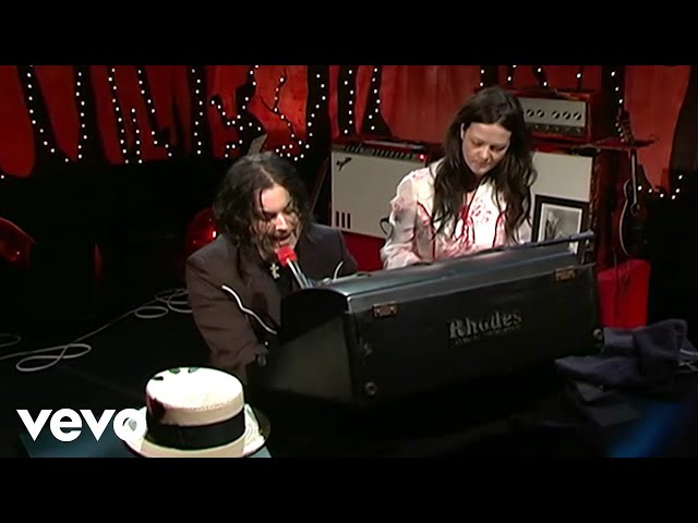 The White Stripes - My Doorbell (Live @ VH1 9/23/2005)
