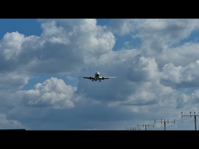 Boeing 737 Enter Air Radom 27.04.2023. Lotnisko Warszawa-Radom.