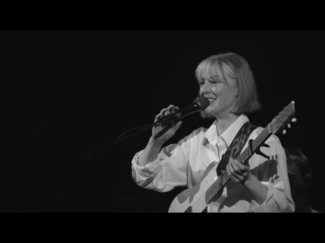 Fenne Lily - Dawncolored Horse (Live in London)