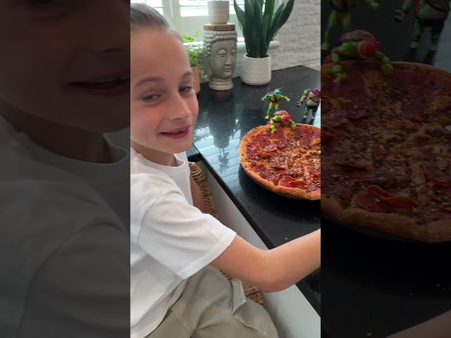 I PRANKED DAD WITH WORLDS HOTTEST PIZZA 🤣🌶️🍕 #tmnt #funny #prank #chilli #shorts