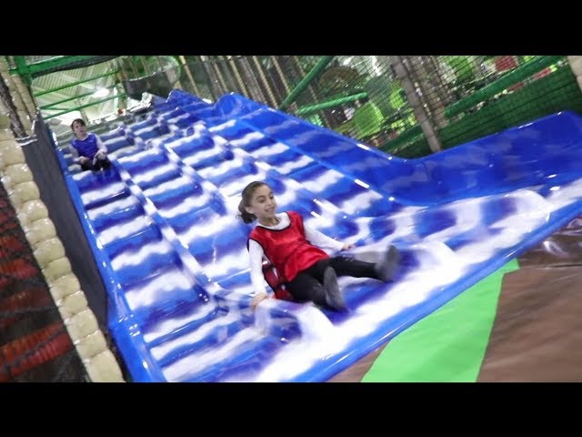 Jungle Obstacle Course Mania!! - The Wonder World Softplay Challenge Ep 9