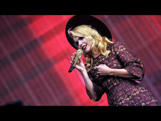 Paloma Faith - Only Love Can Hurt Like This at Radio 2 Live in Hyde Park 2014