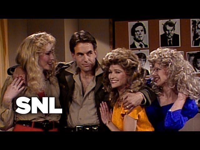 Cold Opening: The New Charlie's Angels - Saturday Night Live