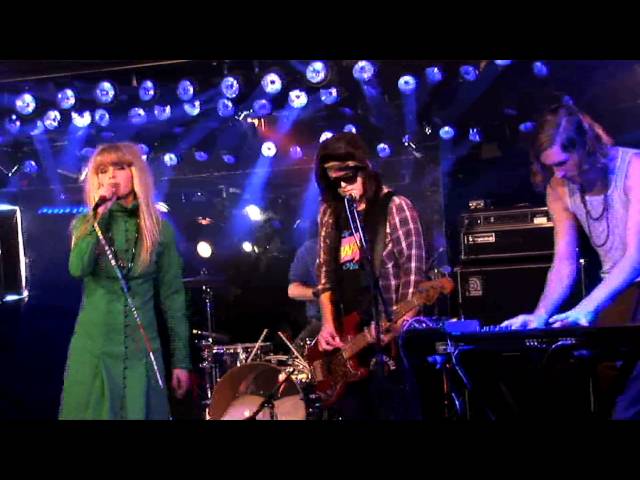 The Asteroids Galaxy Tour - Around The Bend - Live On Fearless Music HD