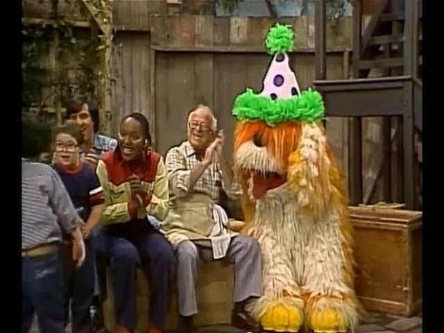Sesame Street - Barkley the Wonder Dog at the Circus (1980)