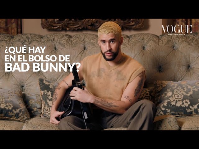 Bad Bunny revela que trae en su bolso | Vogue México y Latinoamérica