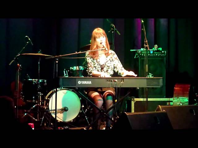 Caroline Keating - Silver Heart & Billy Joel, Live @ Gloria Theater Cologne, 10.02.2011 [Pt.1/6]