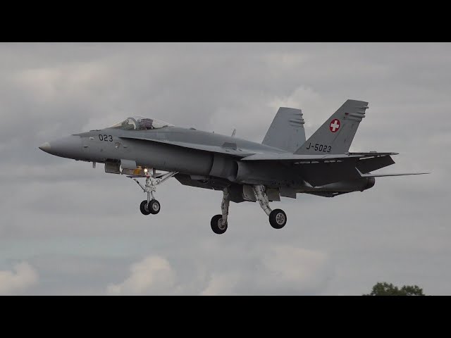 F18 Hornet performance maneuvers 🇨🇭