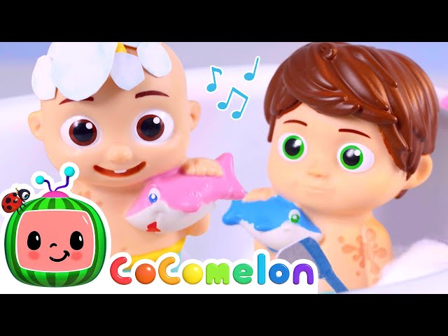 The Bath Song! | CoComelon Toy Play | Nursery Rhymes & Kids Songs