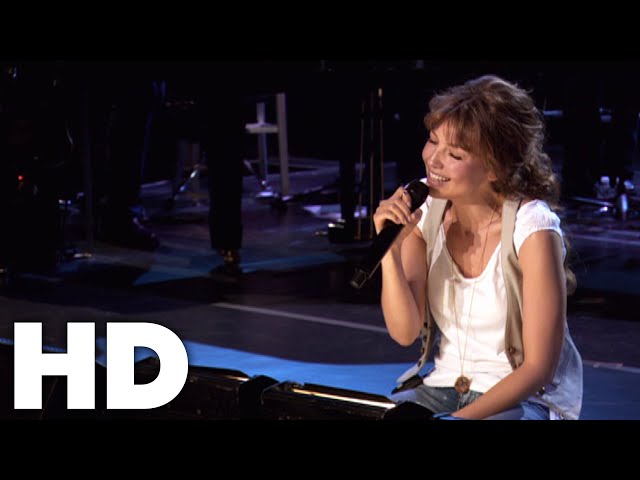 Thalia - Enseñame a Vivir – [Live] [Official Video] (Primera Fila, Remastered HD)