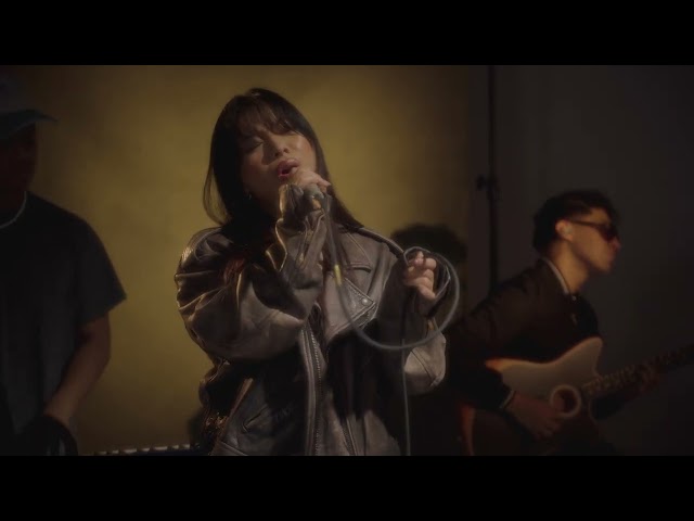 thuy - trust (live performance)