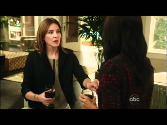 Cougar Town - Jules and Ellie run away together
