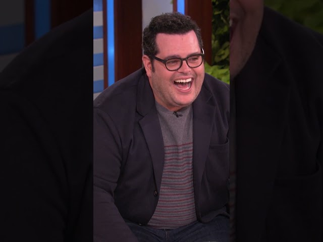 Idina Menzel’s Reaction Was Everything Josh Gad Wanted It To Be 😂 #shorts