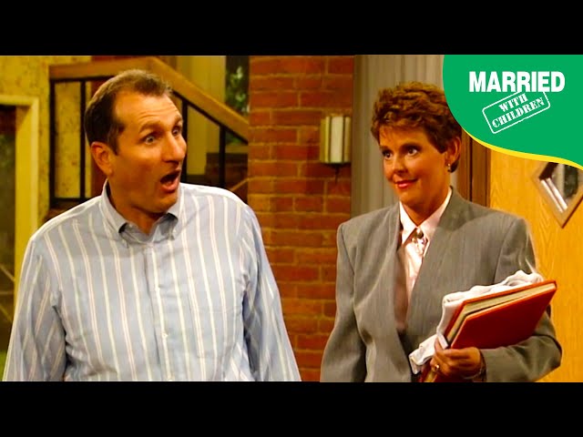 Marcy Discovers A Better Polk High Footballer Than Al | Married With Children